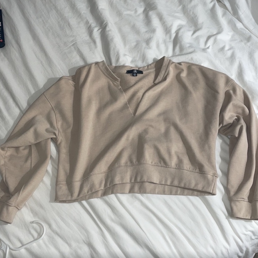 Cropped sweater shirt